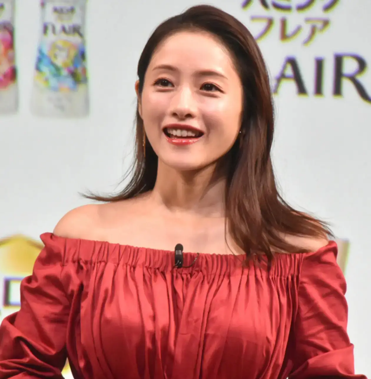 石原里美产后首度公开亮相 笑称前一晚因孩子夜啼难以入睡
