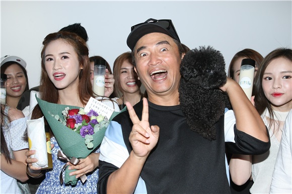 吴宗宪、吴姗儒出席第二家墨西哥卷饼店开幕