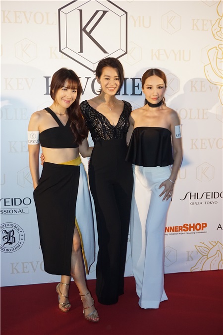 胡杏儿自家婚纱品牌举行秋冬系列发布会