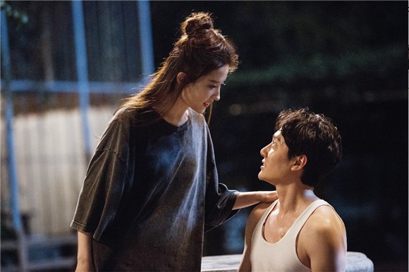 冯绍峰三部作品陆续霸屏大银幕 《二代妖精》「抢先」送欢乐