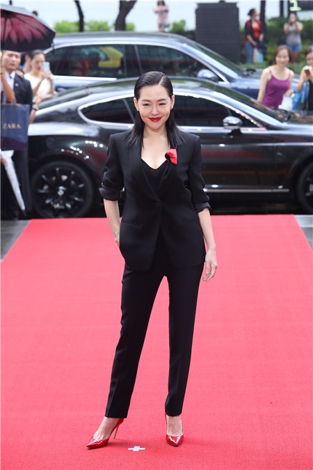 小S出席Giorgio Armani气势女王见面会