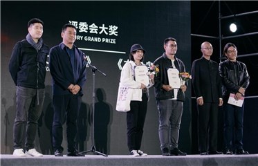 《炮仗的故事》《布谷鸟》评审团大奖荣誉