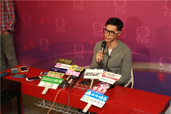 李润庭出席出轨门记者会