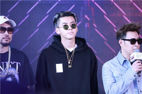 《中国有嘻哈》6.24开播 吴亦凡否认一秒变嘻哈