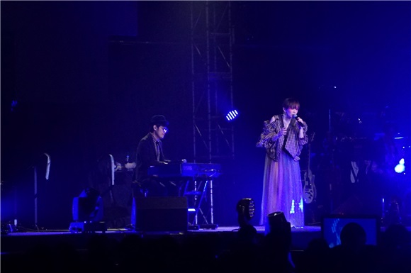 魏如萱在香港九展举办演唱会