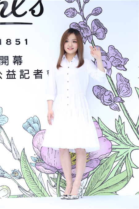 徐嘉莹出席XKIEHL’S快闪店开幕