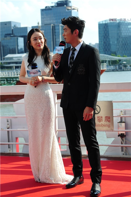 葛优、闫妮《罗曼蒂克消亡史》豪华阵容 章子怡复出黑色装扮不掩腰围发福