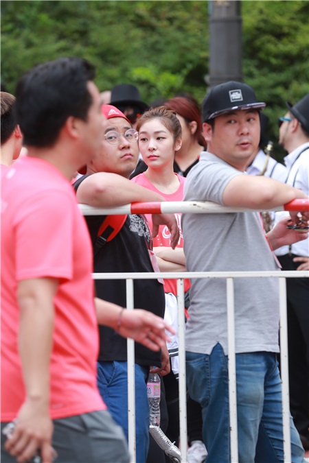 李珉廷 朴诗妍出席品牌活动 惊艳亮相演绎优雅大气时尚