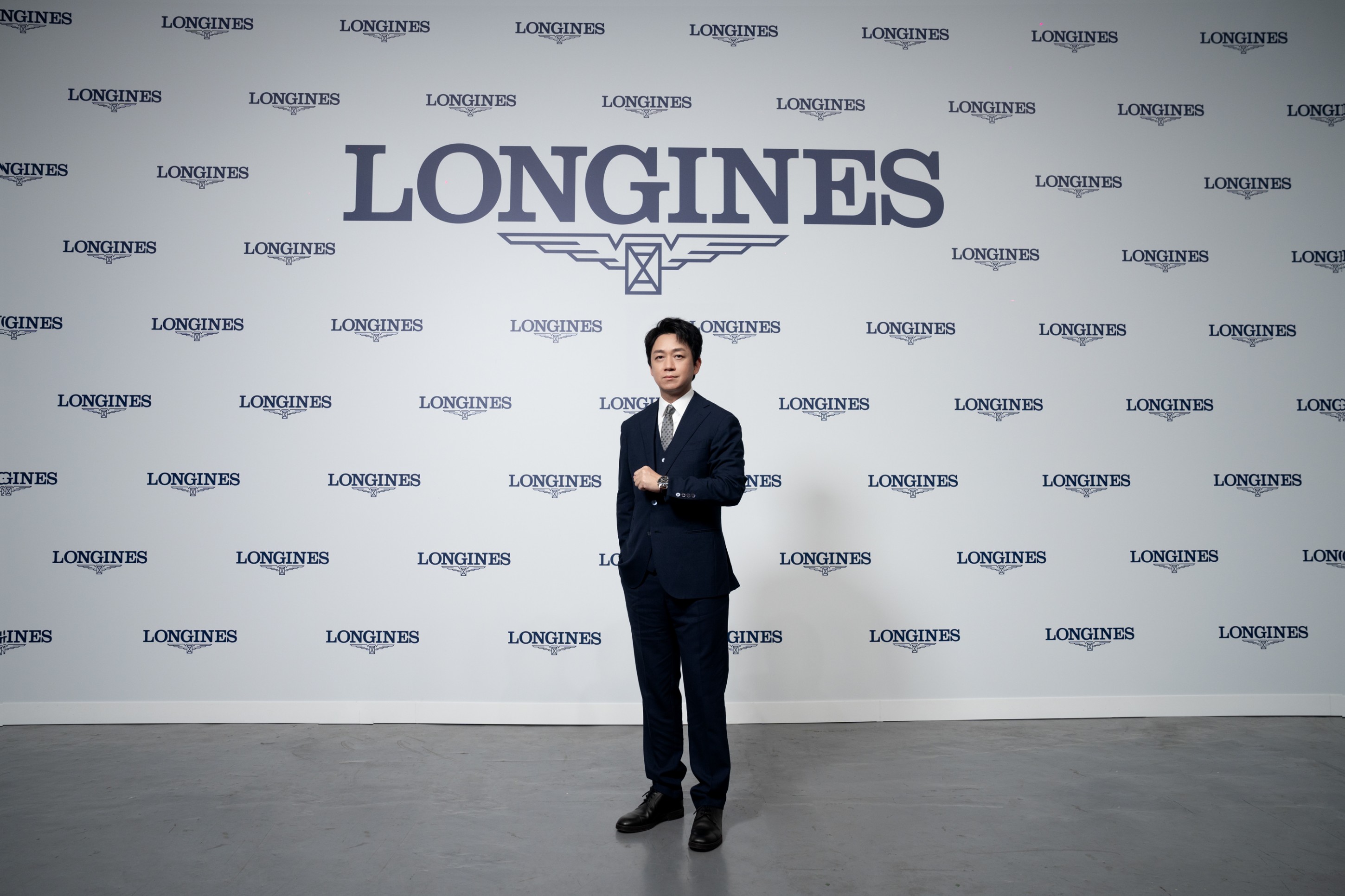 潘粤明出席浪琴LONGINES活动 化身优雅绅士见证全新系列腕表发布