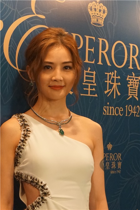 蔡卓妍担任嘉宾出席珠宝发布会