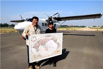 张昕宇、梁红夫妇驾驶第一架国产飞机环球归来