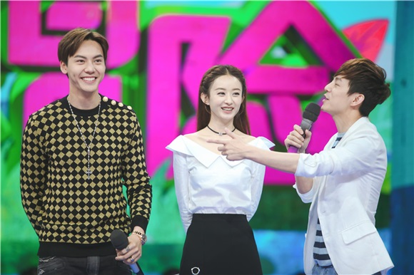 赵丽颖陈伟霆《快本》再同台 郑秀妍中文开唱歌声惊艳