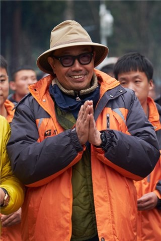 监制、导演:余伟国