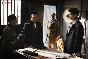 乔振宇饰演梅旸春