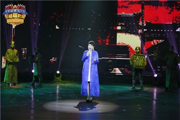 凯丽在“老北京”中演绎京味儿“大碗茶”
