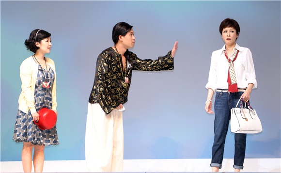 2017-08-03 17:27萧艾、蔡灿得、夏于乔演出舞台剧「室友ROOMMATE」即将登场。