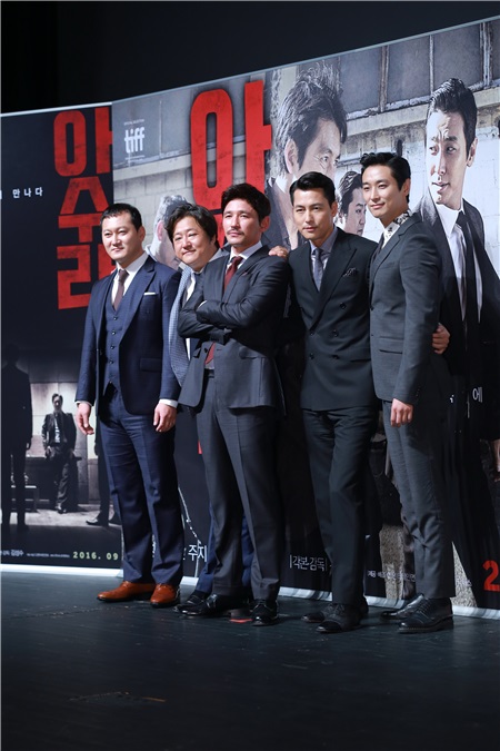 〈Yes 首尔现场〉韩电影《阿修罗》制作发布会 主角盛装出席