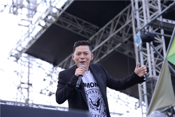 白娥娟、白艺潾、G.Soul出席大众音乐庆典 并献上精彩舞台