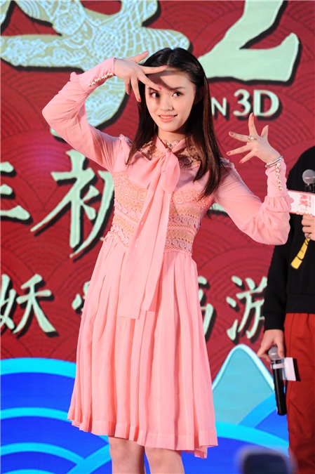 林允同徐克周星驰拍萌照 吴亦凡被调侃为「丐帮帮主」
