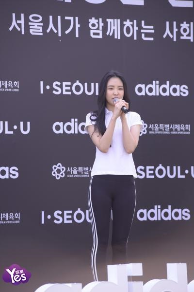 〈Yes 首尔现场〉Apink孙娜恩参加Adidas公益活动 一身运动劲装打篮球