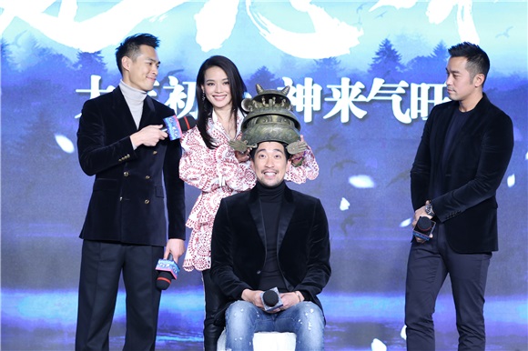 史上最省心发布会! 《健忘村》舒淇王千源张孝全杨佑宁集体失忆笑旺新年