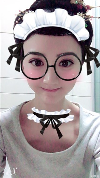 娱乐圈又一撞脸姐妹！景甜小丸子装扮变成了赵丽颖