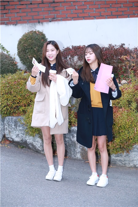 Oh my girl ARin、宇宙少女、多荣等2018参与高考艺人-Dongil Girl’s High School