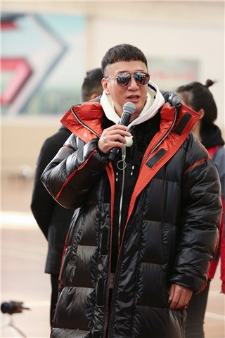 孙红雷给高三学生送去祝福