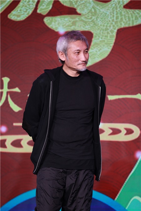 罗志祥送吴亦凡「照妖镜」 黄渤传林更新「金箍棒」