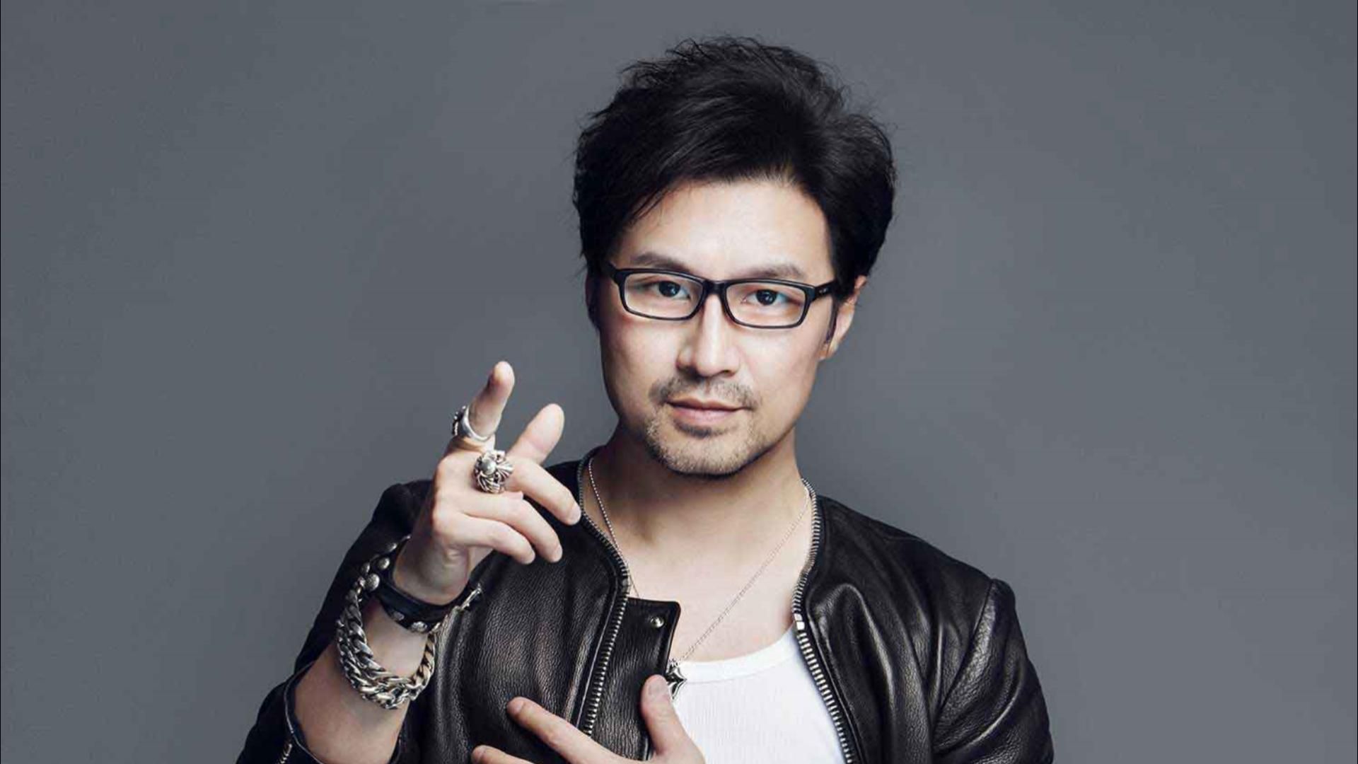 汪峰否认与宁静恋情传闻,晒与女友森林北合照力证感情稳定