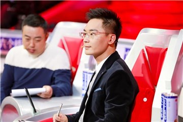 王峰坐镇终极“人机对决”