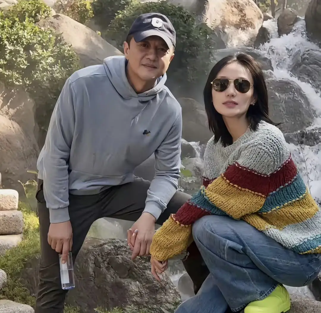 李亚鹏离婚后首发声：猜想不如真相，宣布回归直播间