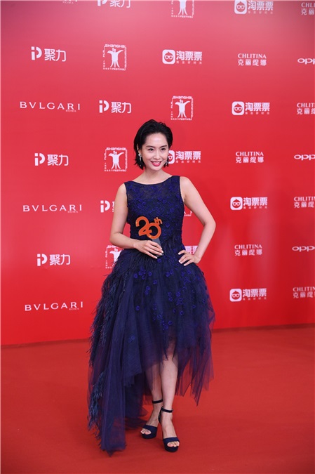 众星云集红毯星光熠熠 朱茵段奕宏携新剧亮相红毯