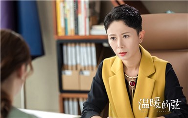 张恒饰演的迟碧卡形象干练大气