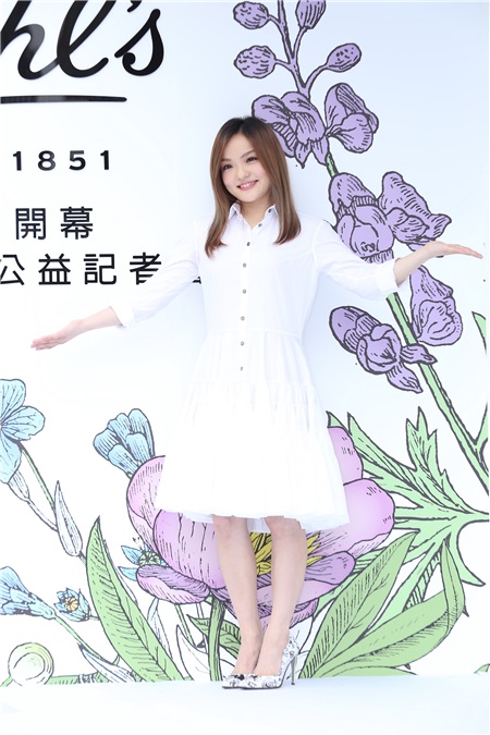 徐嘉莹出席XKIEHL’S快闪店开幕