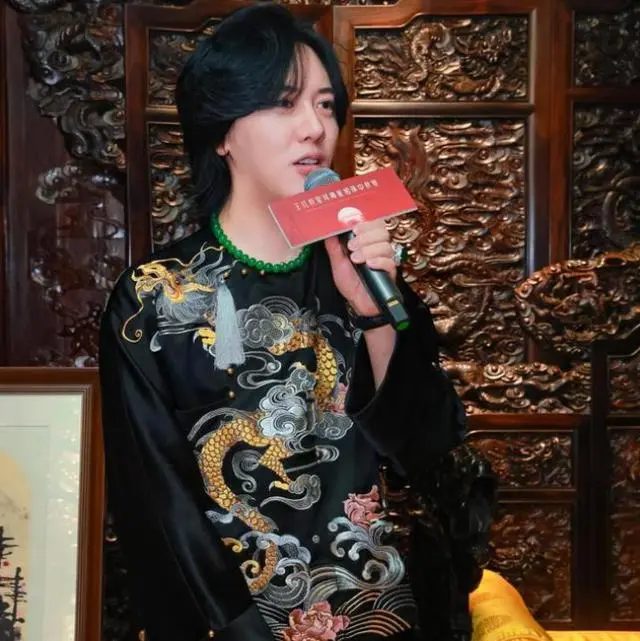 炫富网红王红权星遭全网封禁 称会为自己的错误买单