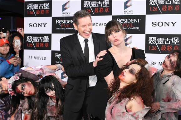 蜜拉乔娃维琪、导演保罗安德森出席《恶灵古堡最终章》台北首映会