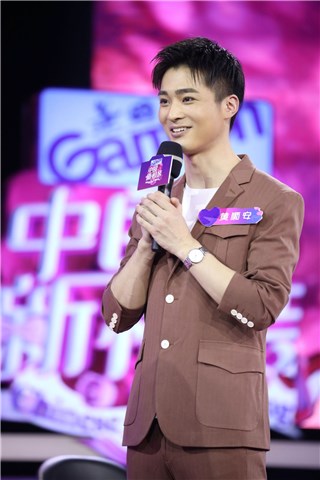 男嘉宾自称“李佳琪”花式推销自己