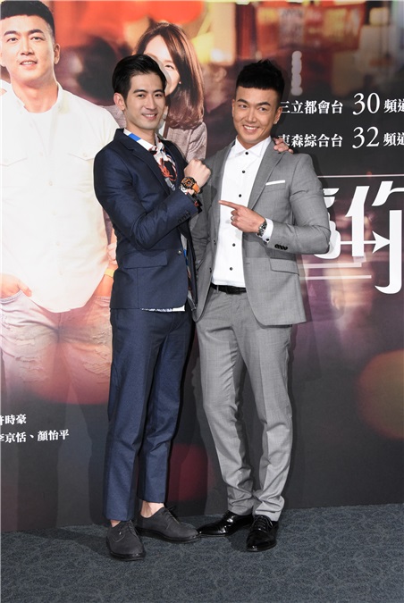 李沛旭、简宏霖、小薰、严正岚出席戏剧《只为你停留》首映会