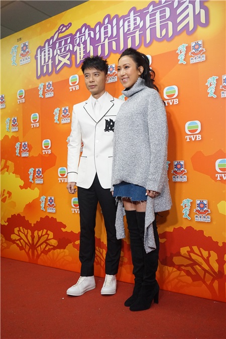 李克勤、郑嘉颖、谢天华、谭耀文、张智霖等出席慈善节目「博爱欢乐传万家」