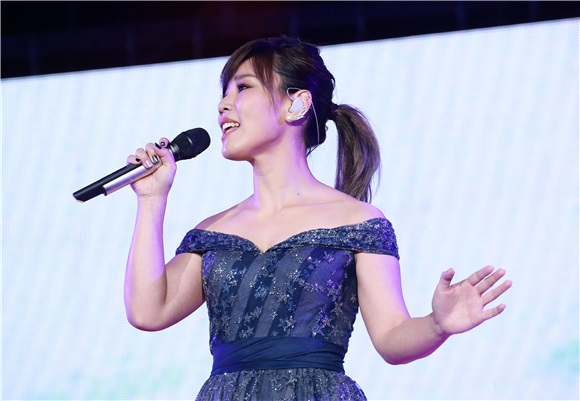 Selina、任家萱、林俊杰等参加2016新北市欢乐耶诞城《巨星耶诞演唱会》