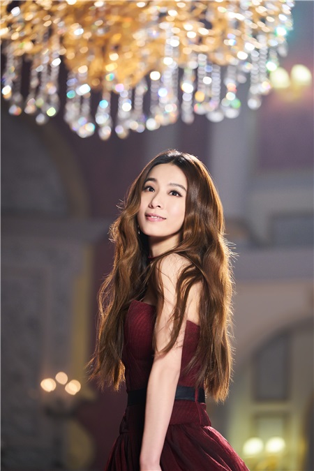 美女与野兽中文主题曲MV曝光 Hebe井柏然共赴真爱之约