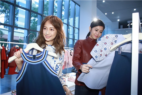 任容萱、简嫚书出席《longchamp2017春夏新品》监赏会