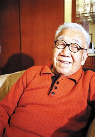 「词坛泰斗」庄奴今晨逝世 小城徒留《甜蜜蜜》的故事