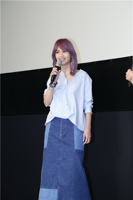 杨丞琳、李烈出席MV分享会