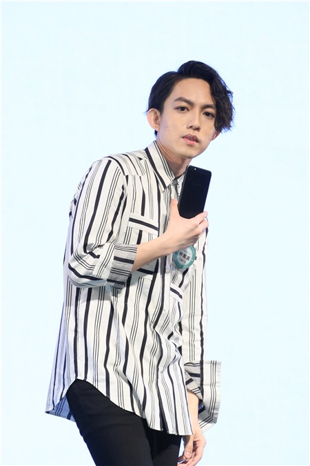 林宥嘉出席手机开幕记者会