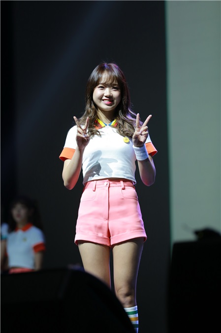 女团I.O.I举行回归Showcase