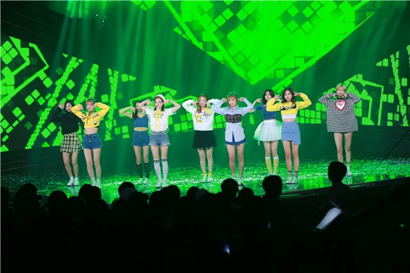 〈Yes 首尔现场〉《The Show》直播 A.De、SF9、TWICE卖力演出