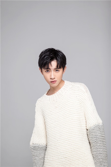 张逸杰《半妖》忠心护主 花旦造型惊艳新年