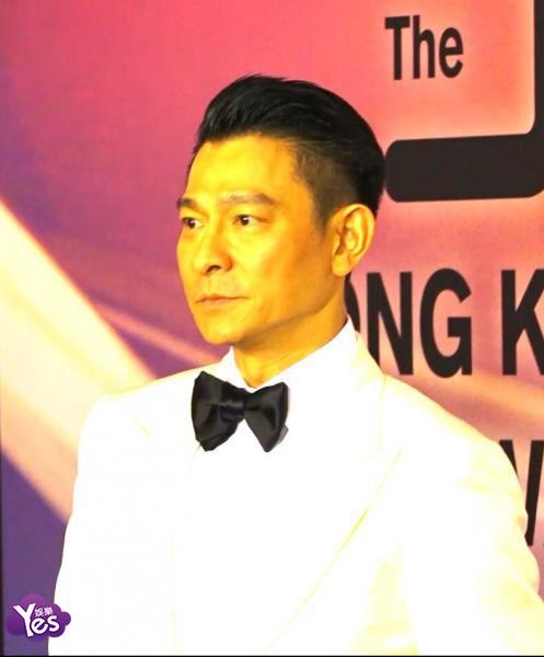 〈Yes 香港现场〉刘德华、赵薇、古天乐等亮相人金像奖红毯